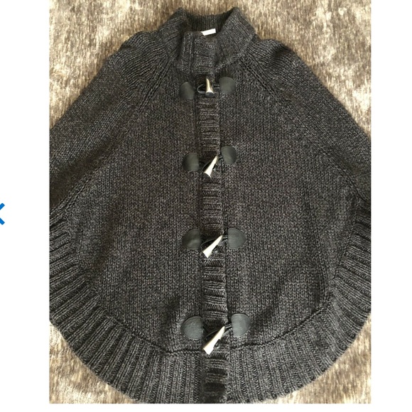 🌟Kors Black Toggle Button Cape/Sweater/Poncho🌟 - Picture 3 of 6